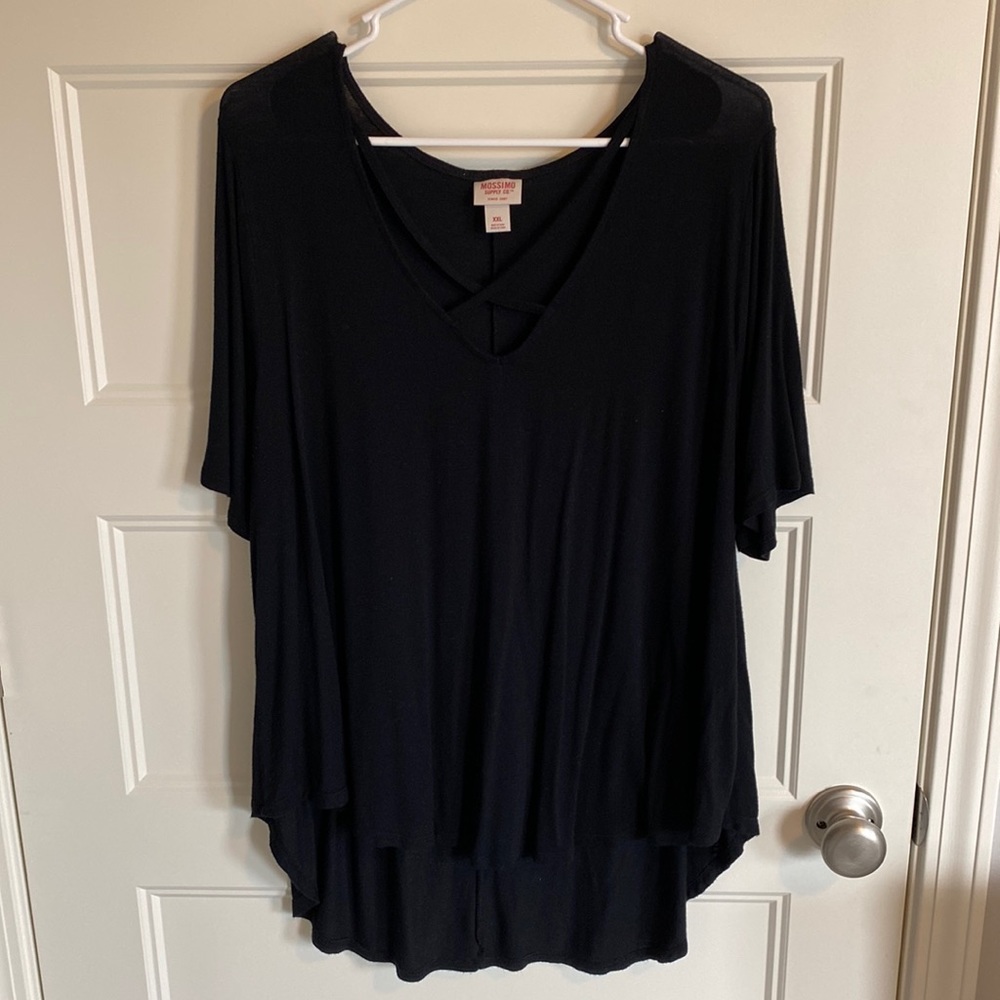 Black high low tee